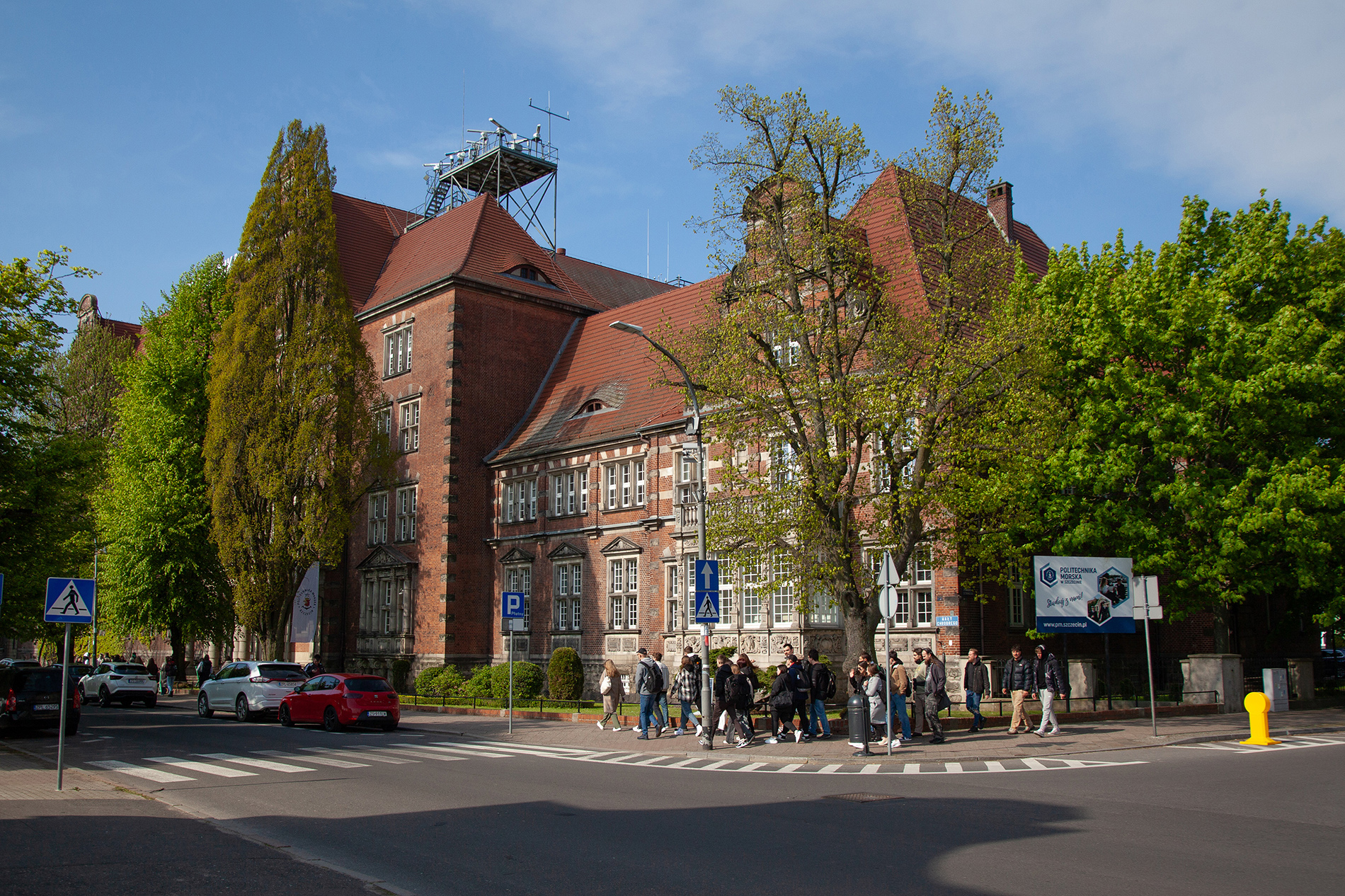 Politechnika Morska w Szczecinie, front budynku głównego 2024