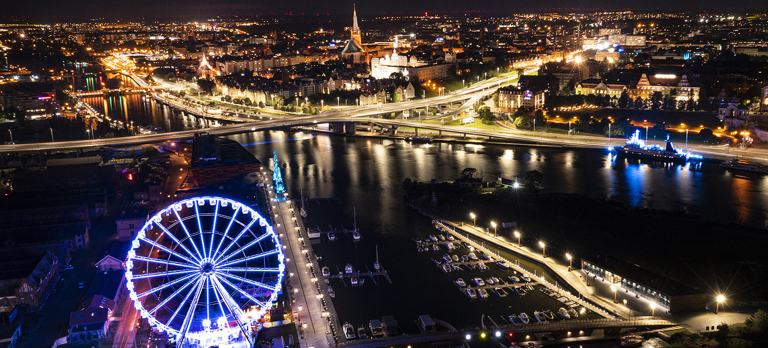 Widok Szczecina od strony Łasztowni nocą