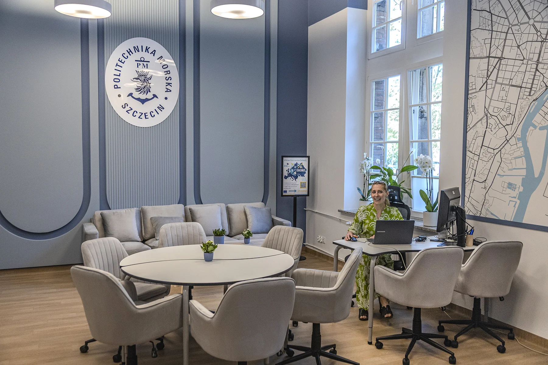 Wnętrze Welcome Centre Politechniki Morskiej w Szczecinie