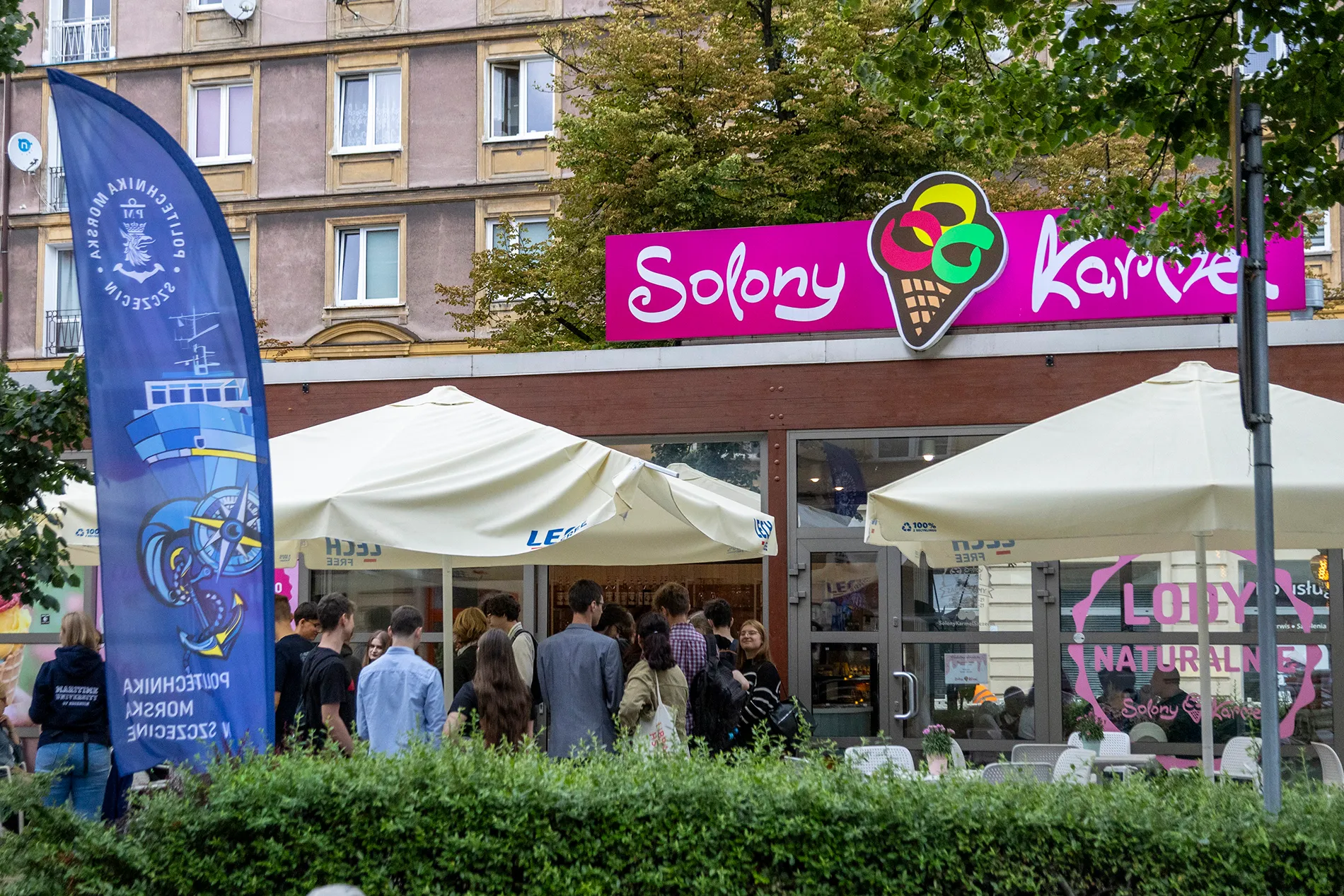 Lodziarnia Solony Karmel z maturzystami 