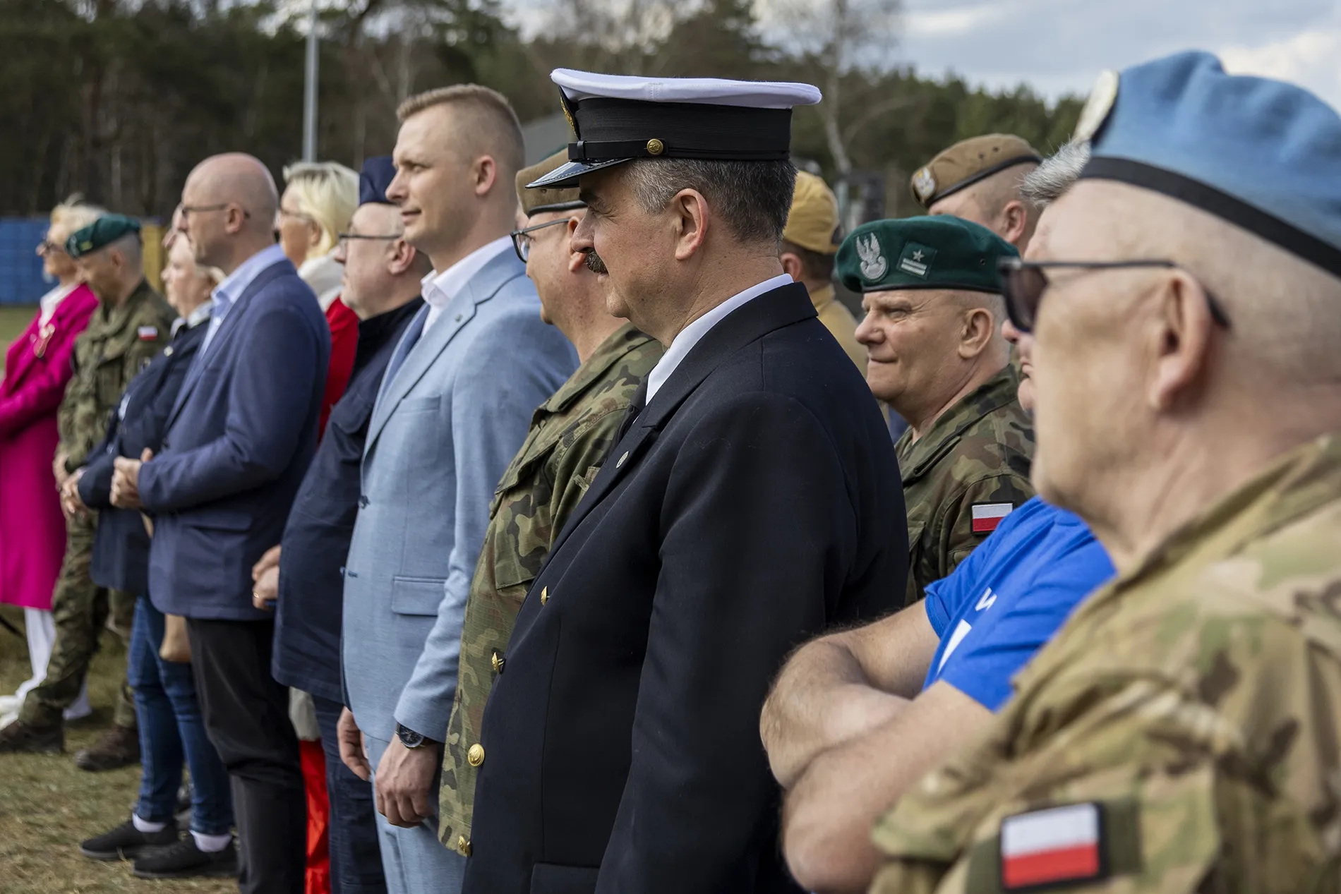 Zaproszeni goście na rozdaniu nagród na VIII Ogólnopolskich Mistrzostwach Klas Mundurowych na poligonie drawskim