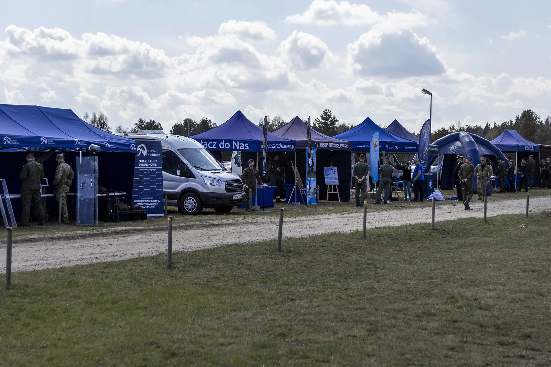 Namioty zaproszonych na mistrzostwa organizacji