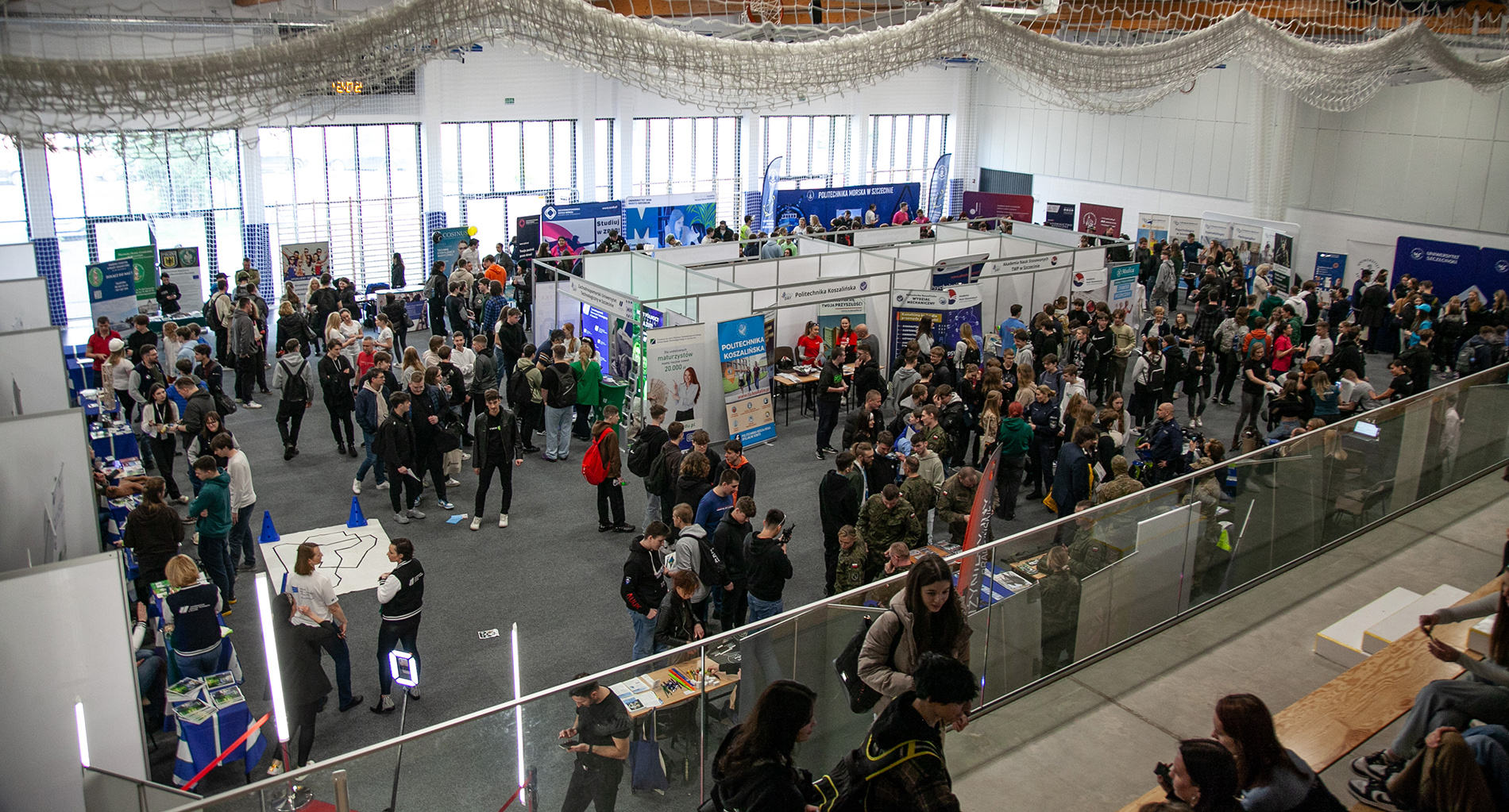 Widok ogólny na targi edukacyjne EDU DAY w Szczecinie