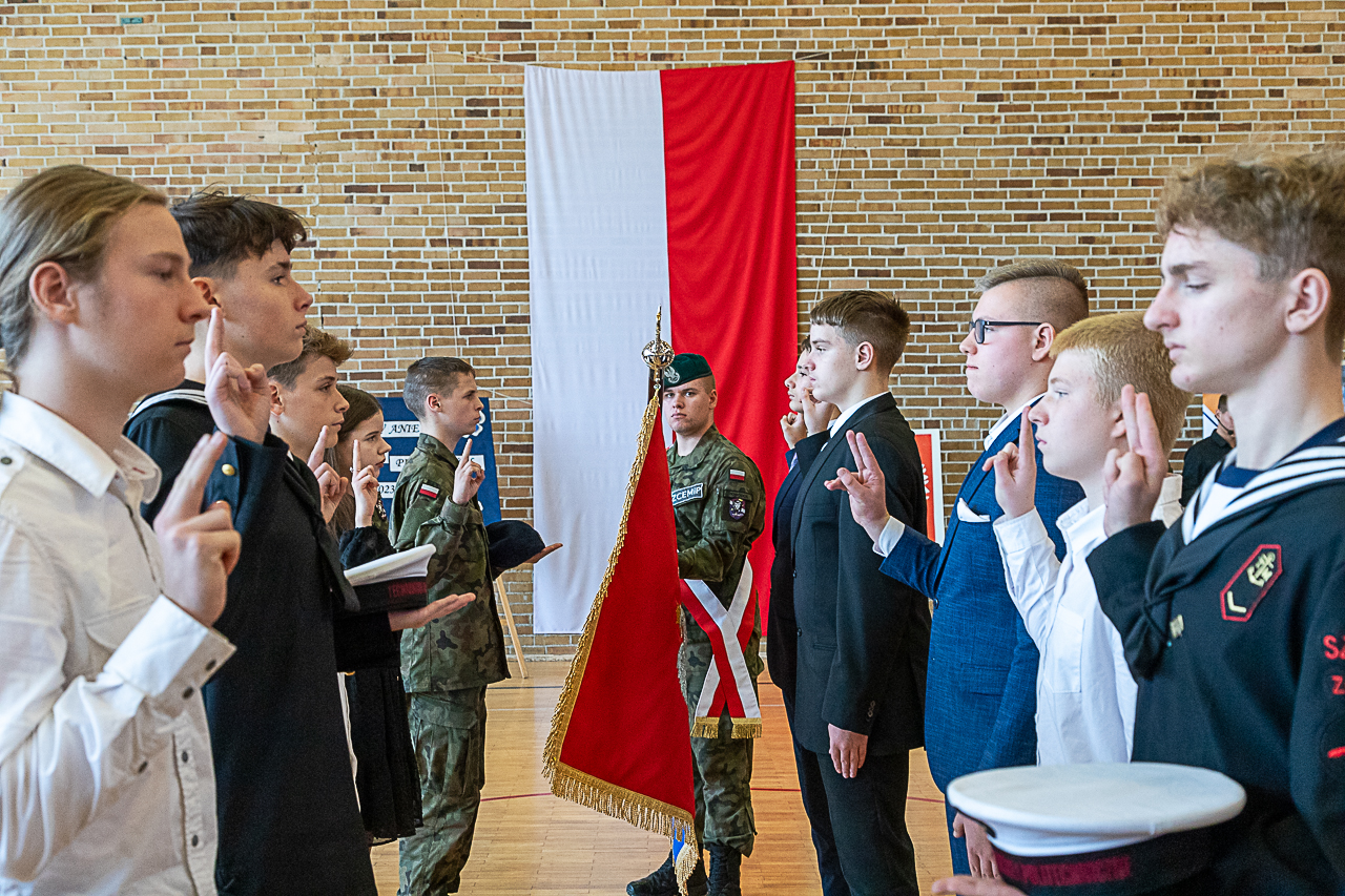 Ślubowanie uczniów pierwszej klasy ZCEMiP 